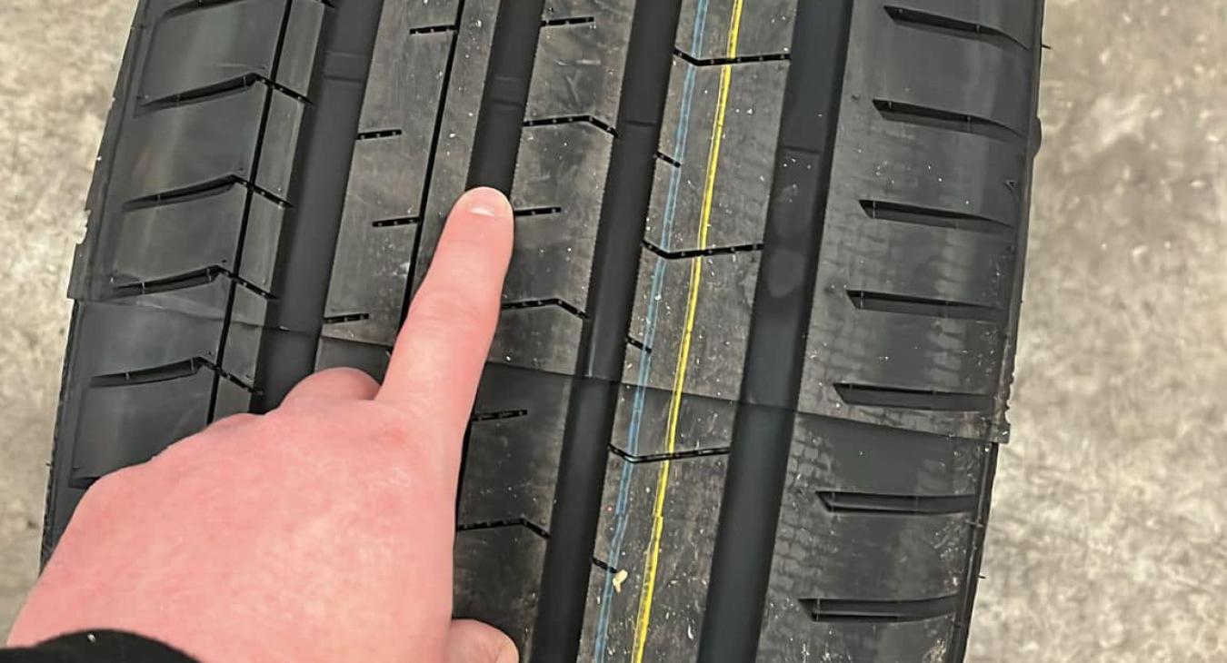 Minimum legal tyre tread depth